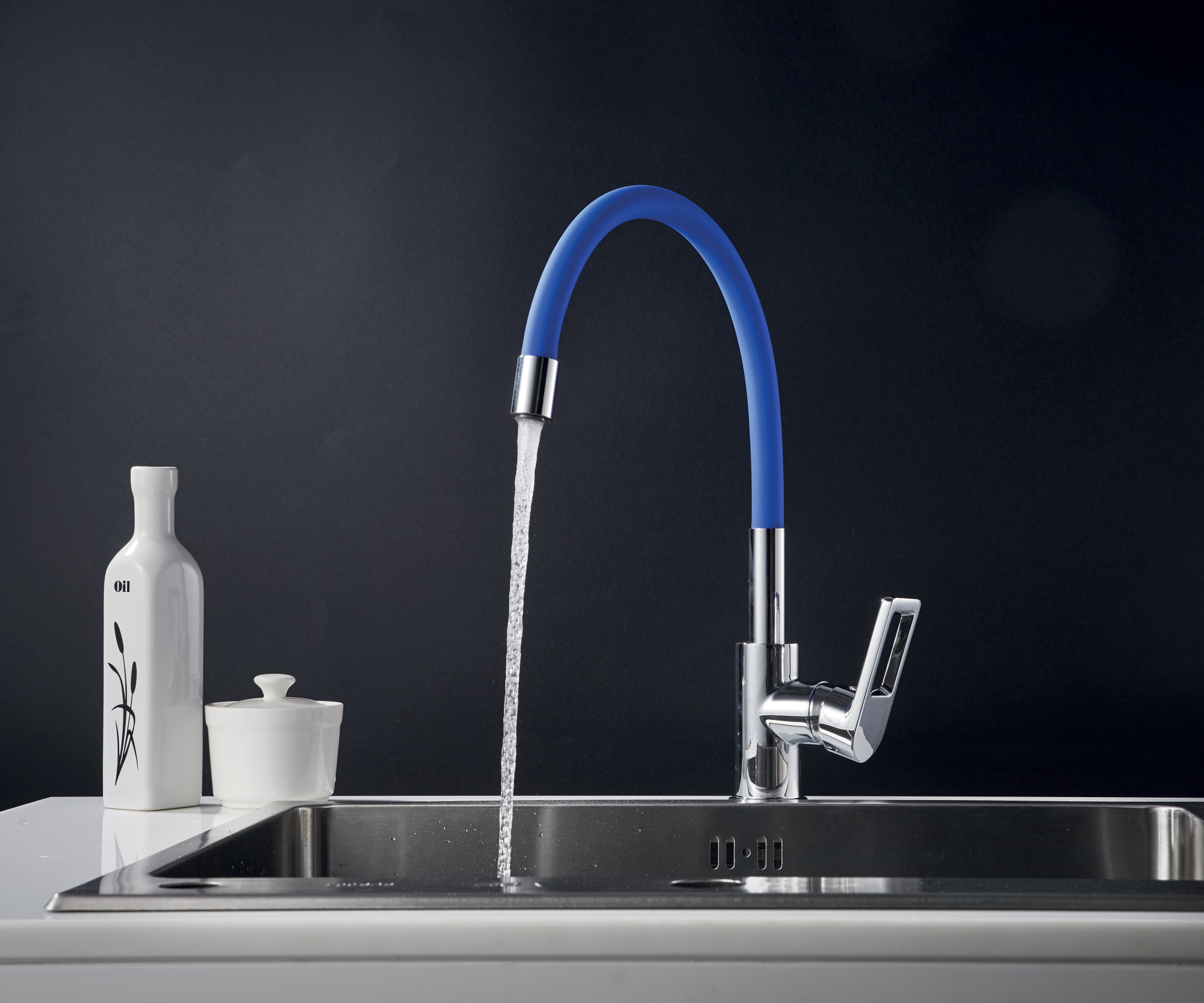 Смеситель Rossinka Z35-35U-Blue для кухни с гибким цветным изливом, хром/синий